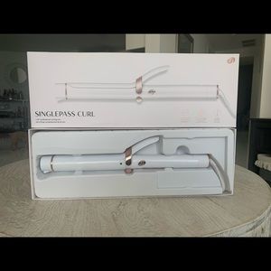 T3 Single Pass Curling Iron